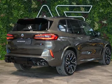 BMW X5 M xDRIVE COMPE PANO HUD AKRAPOVIČ
