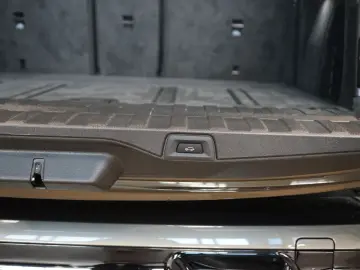 BMW X5 M xDRIVE COMPE PANO HUD AKRAPOVIČ