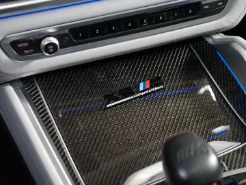 BMW X5 M xDRIVE COMPE PANO HUD AKRAPOVIČ