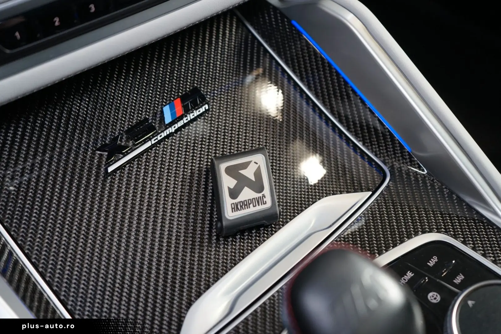 BMW X5 M xDRIVE COMPE PANO HUD AKRAPOVIČ