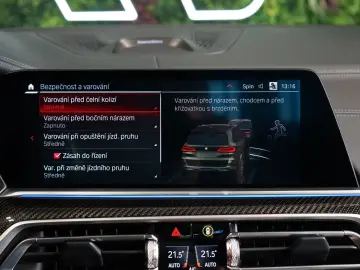 BMW X5 M xDRIVE COMPE PANO HUD AKRAPOVIČ