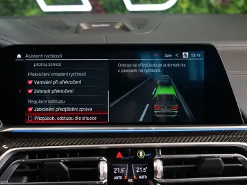 BMW X5 M xDRIVE COMPE PANO HUD AKRAPOVIČ