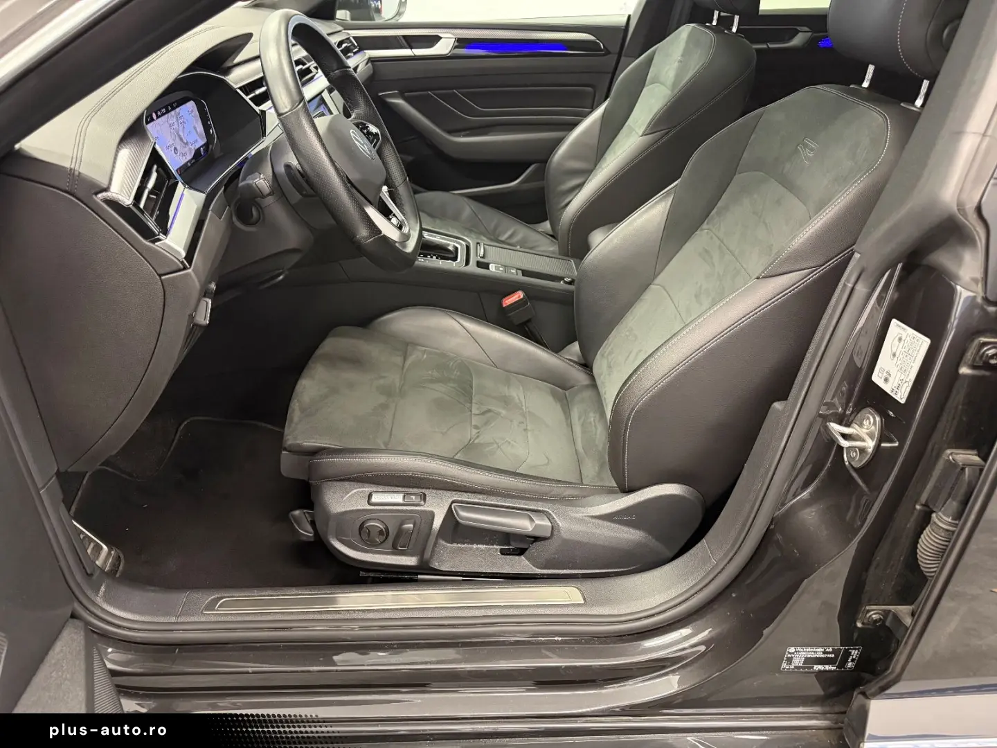 VW Arteon R-Line 2.0 TDI 4M HUD ACC AHK Matrix