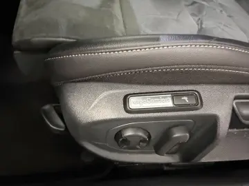 VW Arteon R-Line 2.0 TDI 4M HUD ACC AHK Matrix