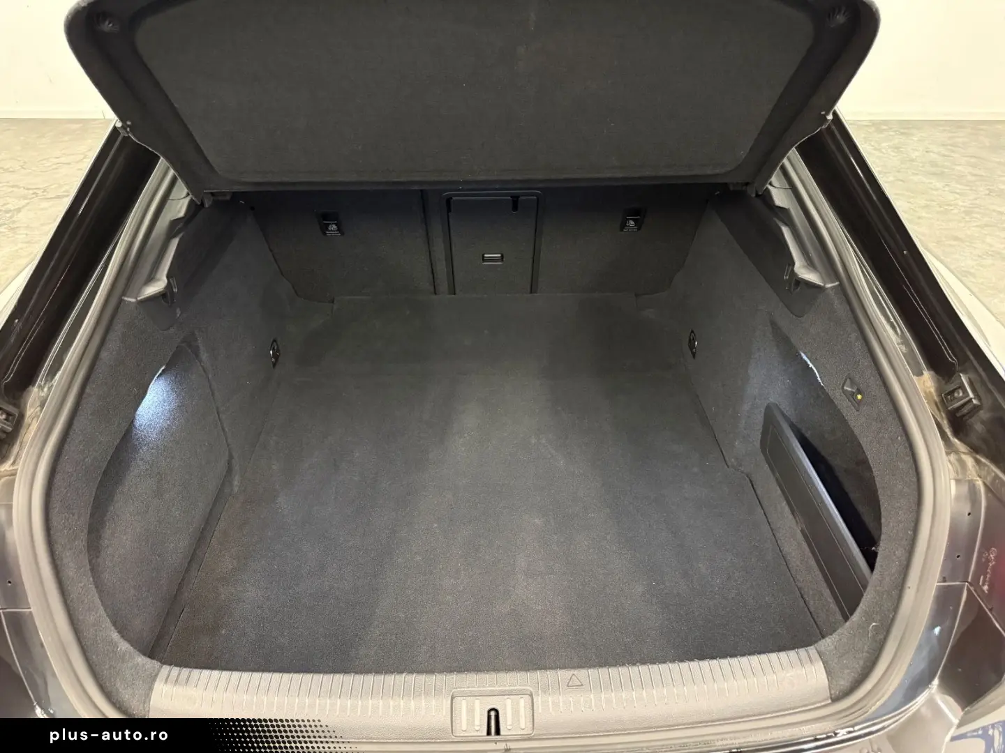 VW Arteon R-Line 2.0 TDI 4M HUD ACC AHK Matrix