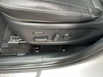 HYUNDAI SANTA FE 2.2 CRDi  Prime 4WD Autom. Leder  AHK