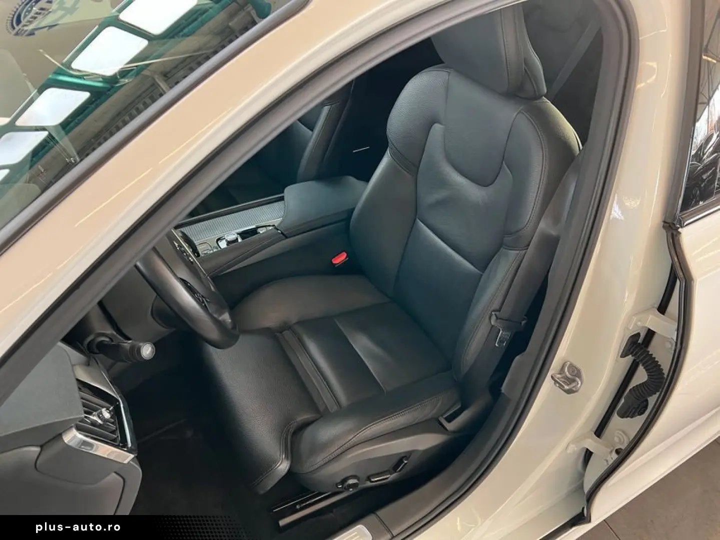 VOLVO S90 B5 D AWD Momentum-Pro Aut 360  Leder 19&ap&hellip;