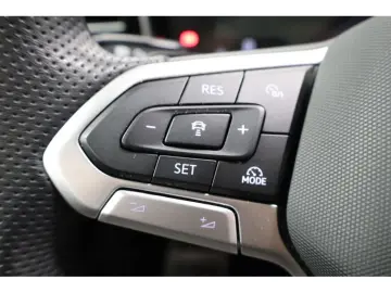 VW Touareg 3.0 TDI 4M R-Line  Black Style  Navi Mat