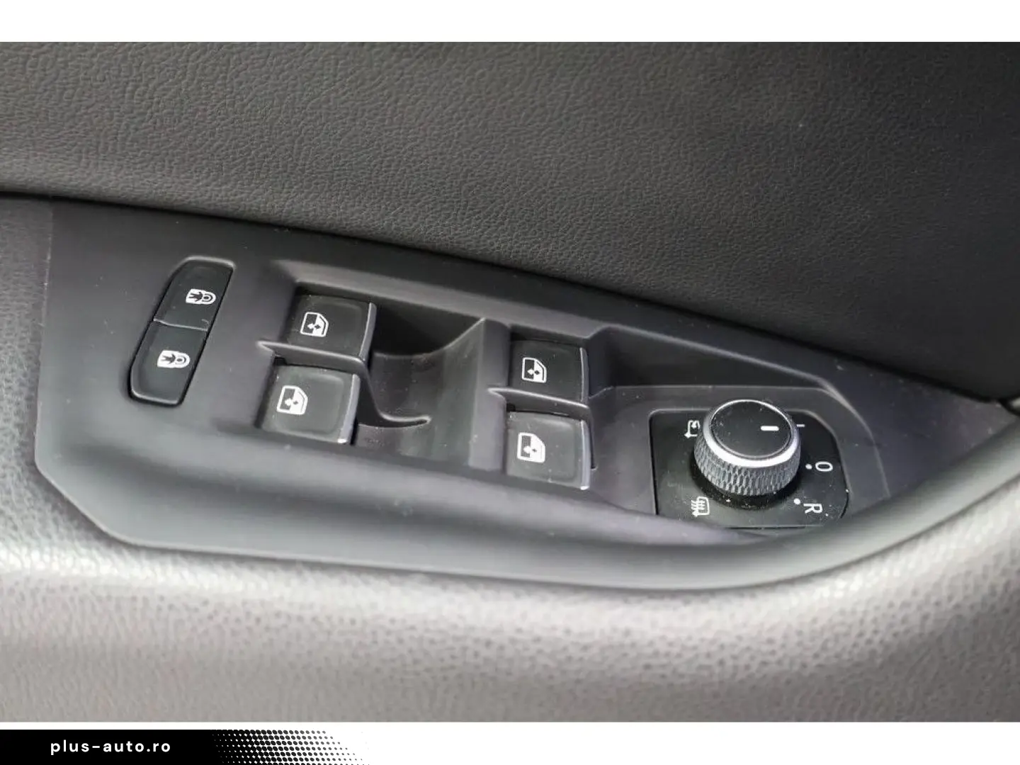 VW Touareg 3.0 TDI 4M R-Line  Black Style  Navi Mat