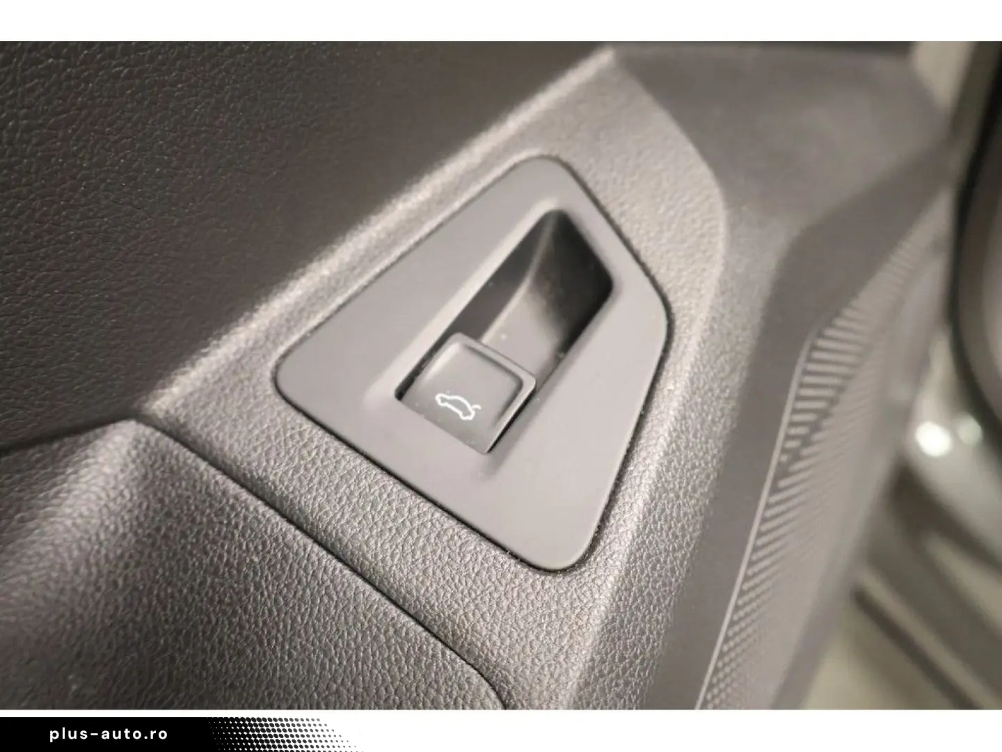 VW Touareg 3.0 TDI 4M R-Line  Black Style  Navi Mat