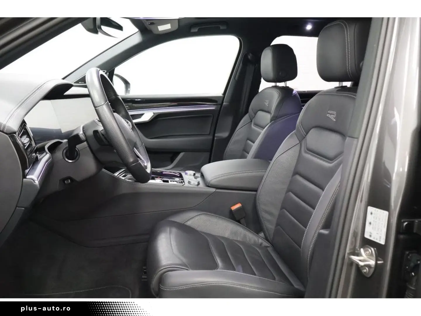 VW Touareg 3.0 TDI 4M R-Line  Black Style  Navi Mat