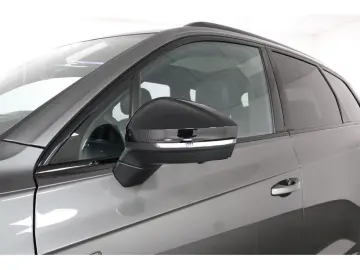 VW Touareg 3.0 TDI 4M R-Line  Black Style  Navi Mat