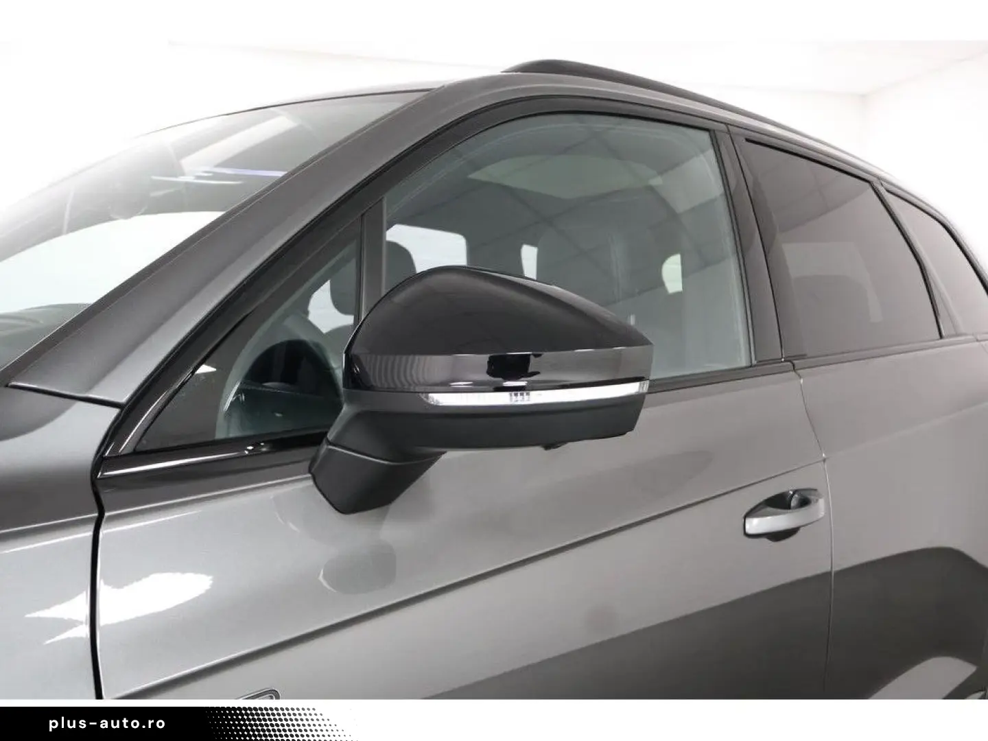 VW Touareg 3.0 TDI 4M R-Line  Black Style  Navi Mat