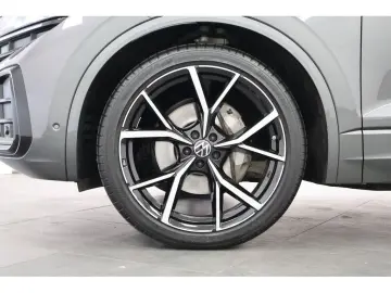 VW Touareg 3.0 TDI 4M R-Line  Black Style  Navi Mat