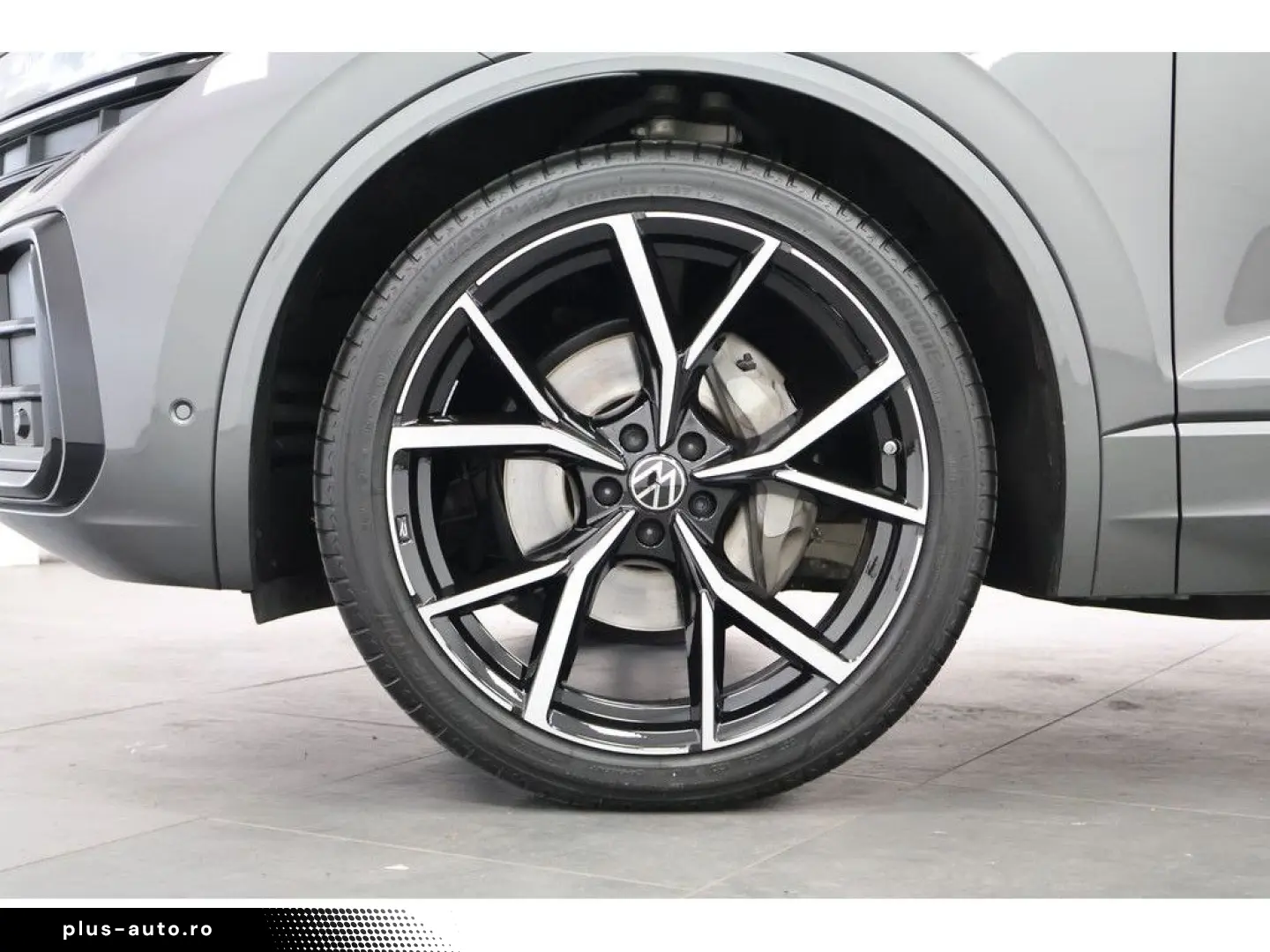 VW Touareg 3.0 TDI 4M R-Line  Black Style  Navi Mat