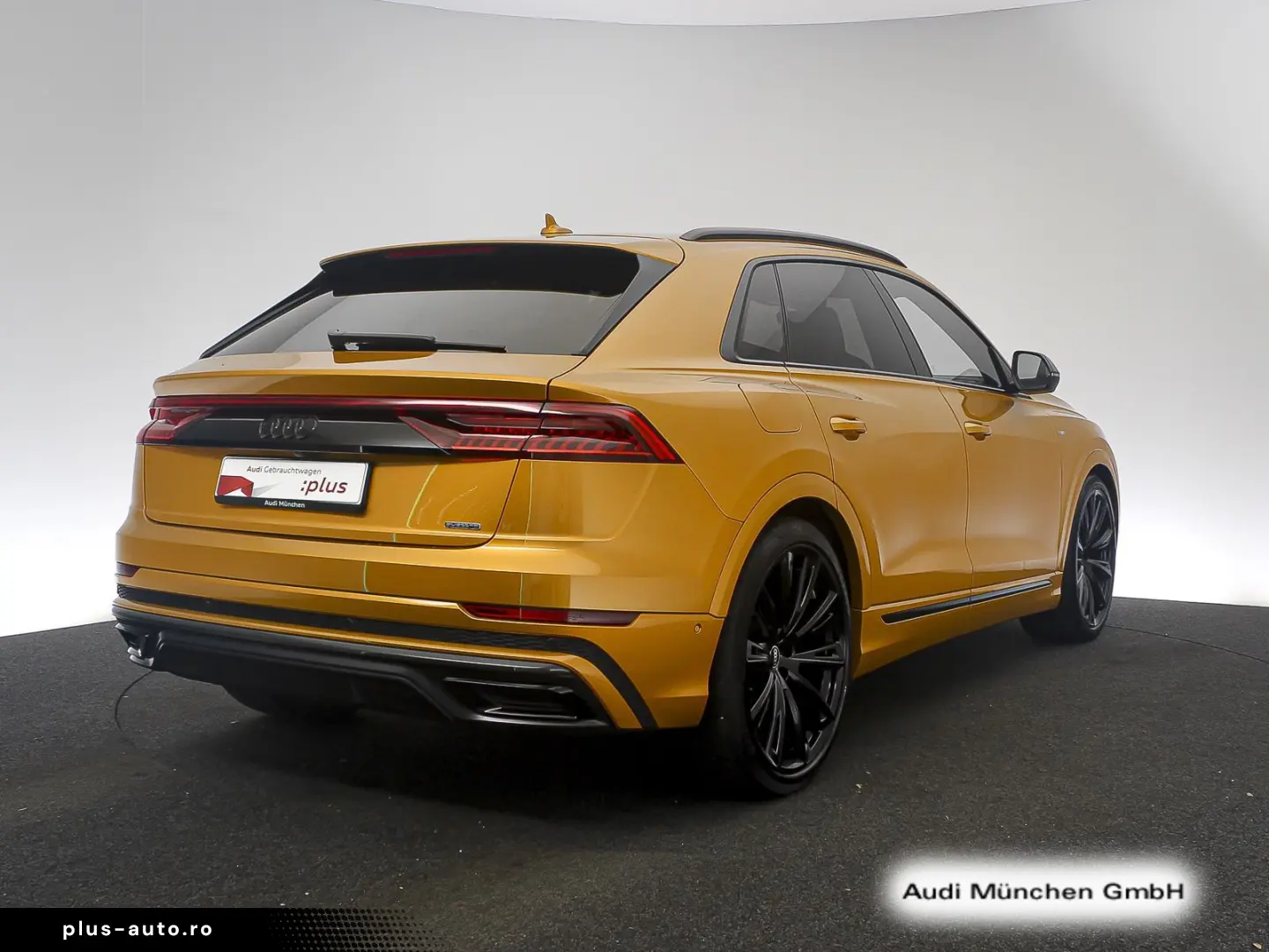AUDI Q8 55 TFSI qu. tiptr. Pano LuftFed ACC