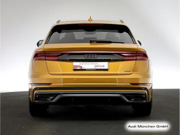AUDI Q8 55 TFSI qu. tiptr. Pano LuftFed ACC