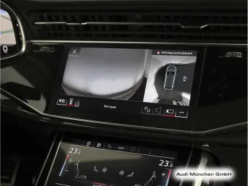 AUDI Q8 55 TFSI qu. tiptr. Pano LuftFed ACC