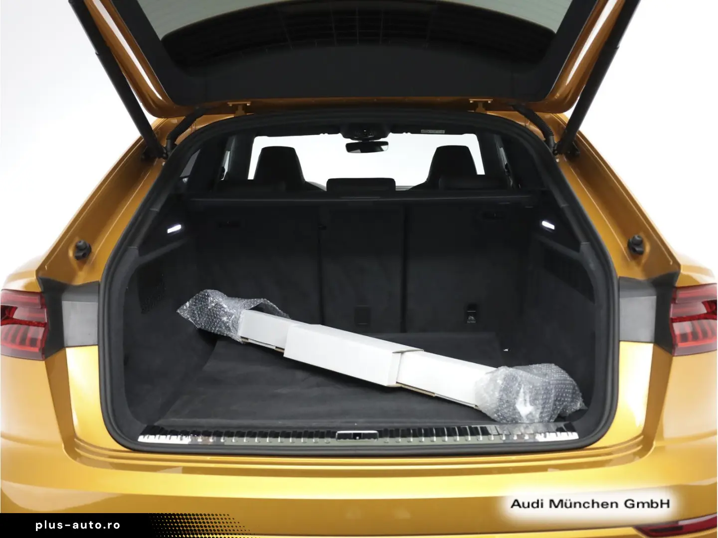 AUDI Q8 55 TFSI qu. tiptr. Pano LuftFed ACC