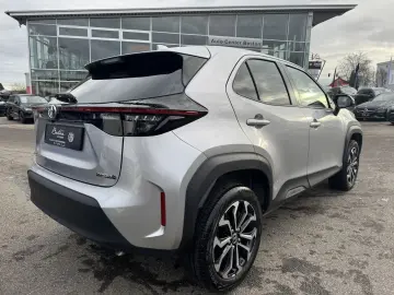 TOYOTA Yaris Cross HYBRID FWD TEAM DE KAMERA NAVI 1.HD