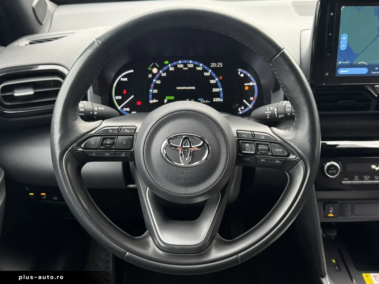 TOYOTA Yaris Cross HYBRID FWD TEAM DE KAMERA NAVI 1.HD