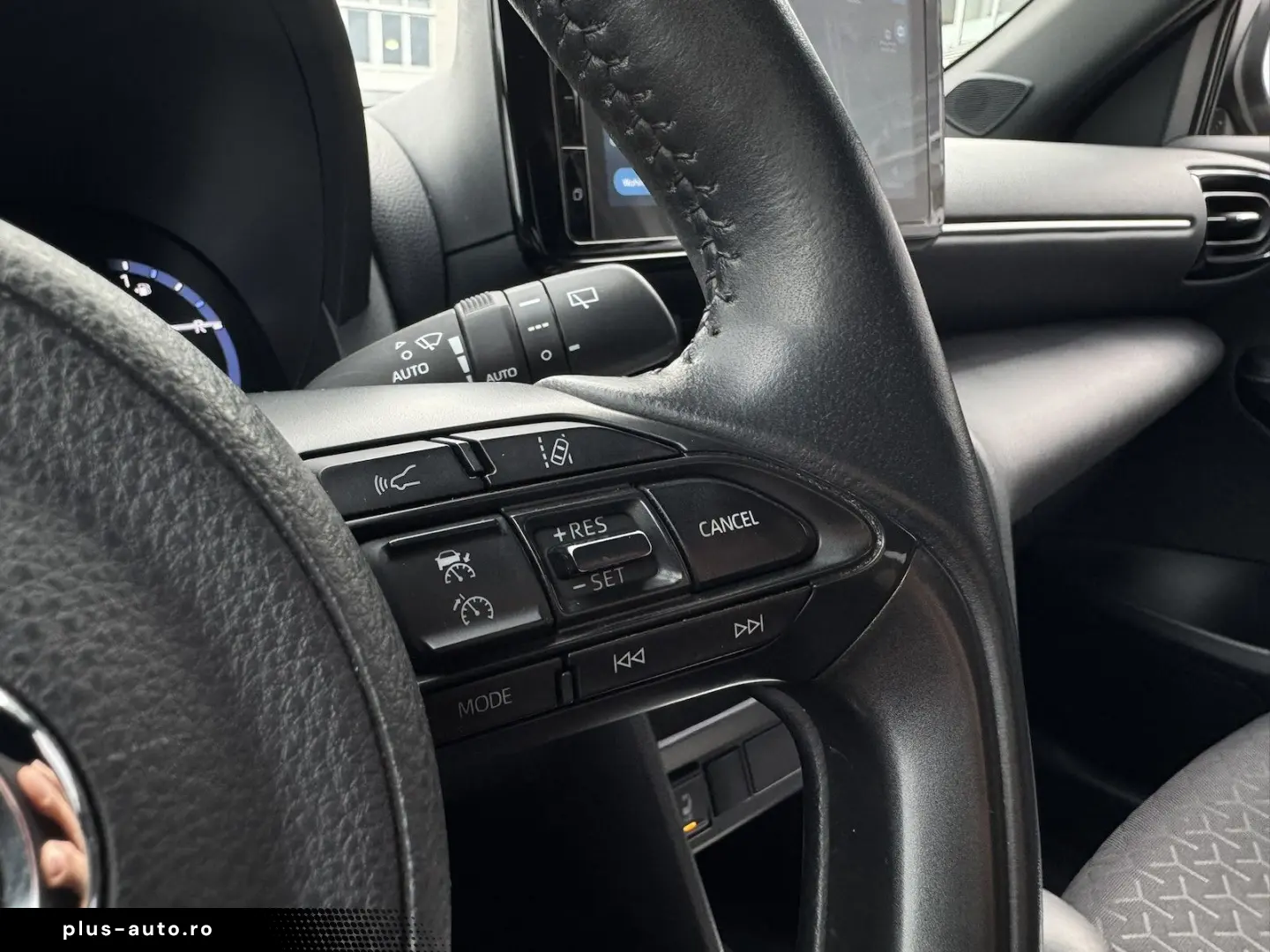 TOYOTA Yaris Cross HYBRID FWD TEAM DE KAMERA NAVI 1.HD