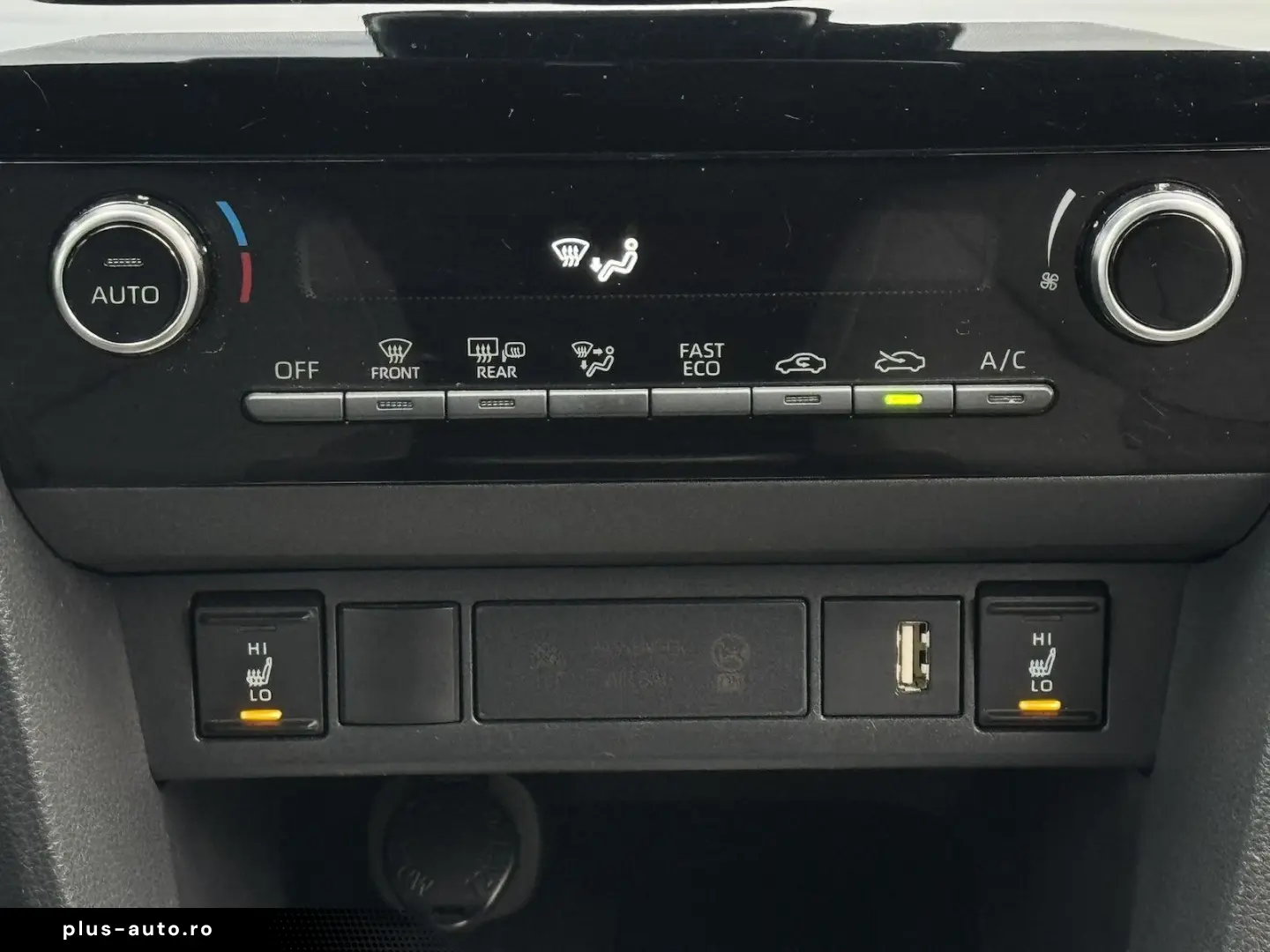 TOYOTA Yaris Cross HYBRID FWD TEAM DE KAMERA NAVI 1.HD