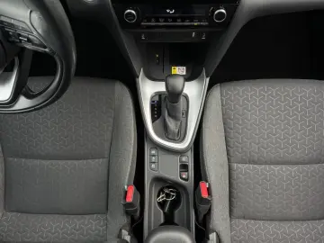 TOYOTA Yaris Cross HYBRID FWD TEAM DE KAMERA NAVI 1.HD