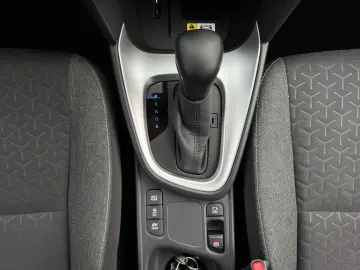 TOYOTA Yaris Cross HYBRID FWD TEAM DE KAMERA NAVI 1.HD