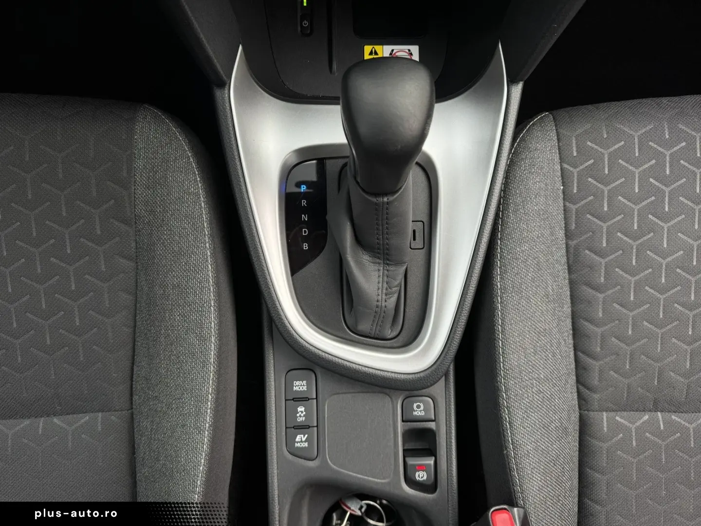 TOYOTA Yaris Cross HYBRID FWD TEAM DE KAMERA NAVI 1.HD