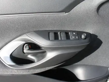 TOYOTA Yaris Cross Hybrid FWD Comfort