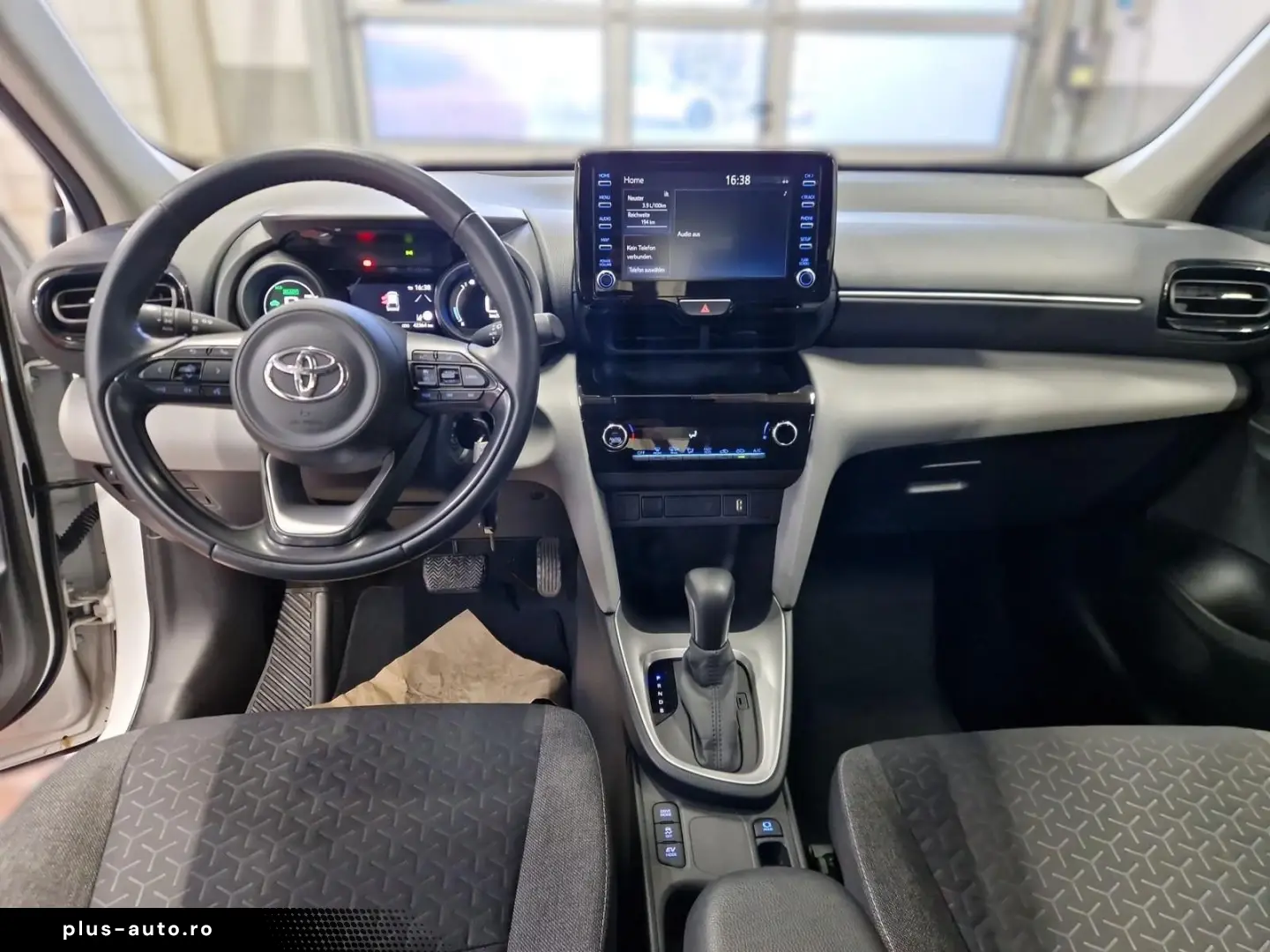 TOYOTA Yaris Cross Hybrid FWD Comfort