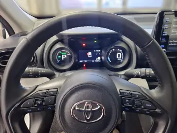 TOYOTA Yaris Cross Hybrid FWD Comfort
