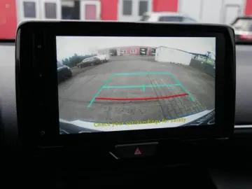 TOYOTA Yaris Cross 1.5 Hybrid LED SHZ NAVI HUD DISTR