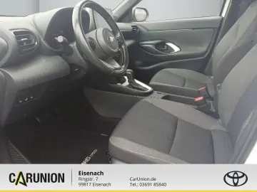 TOYOTA Yaris Cross 1.5 Hybrid Team D   AHZV  Navi