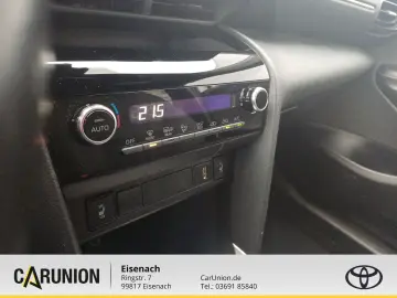 TOYOTA Yaris Cross 1.5 Hybrid Team D   AHZV  Navi