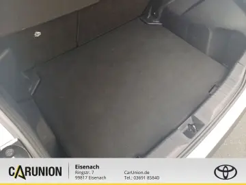 TOYOTA Yaris Cross 1.5 Hybrid Team D   AHZV  Navi