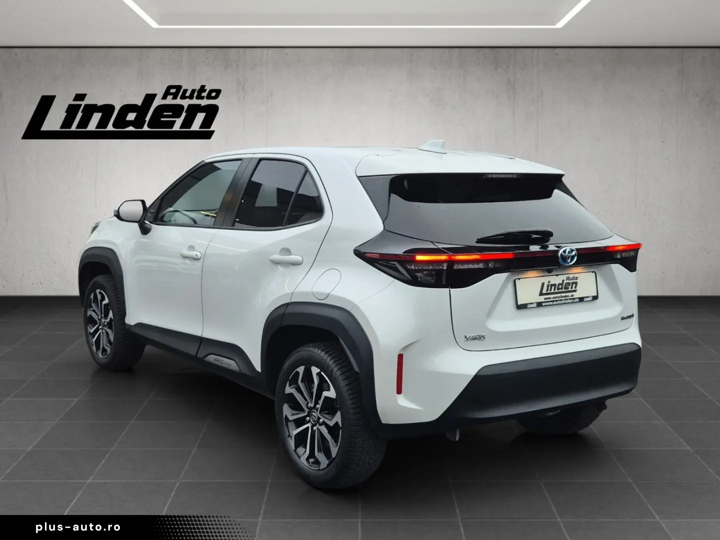 TOYOTA Yaris Cross Hybrid Team D Kamera Carplay LED