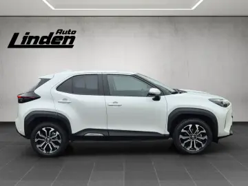 TOYOTA Yaris Cross Hybrid Team D Kamera Carplay LED