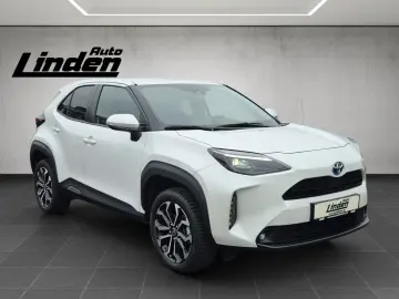 TOYOTA Yaris Cross Hybrid Team D Kamera Carplay LED