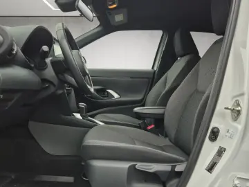 TOYOTA Yaris Cross Hybrid Team D Kamera Carplay LED