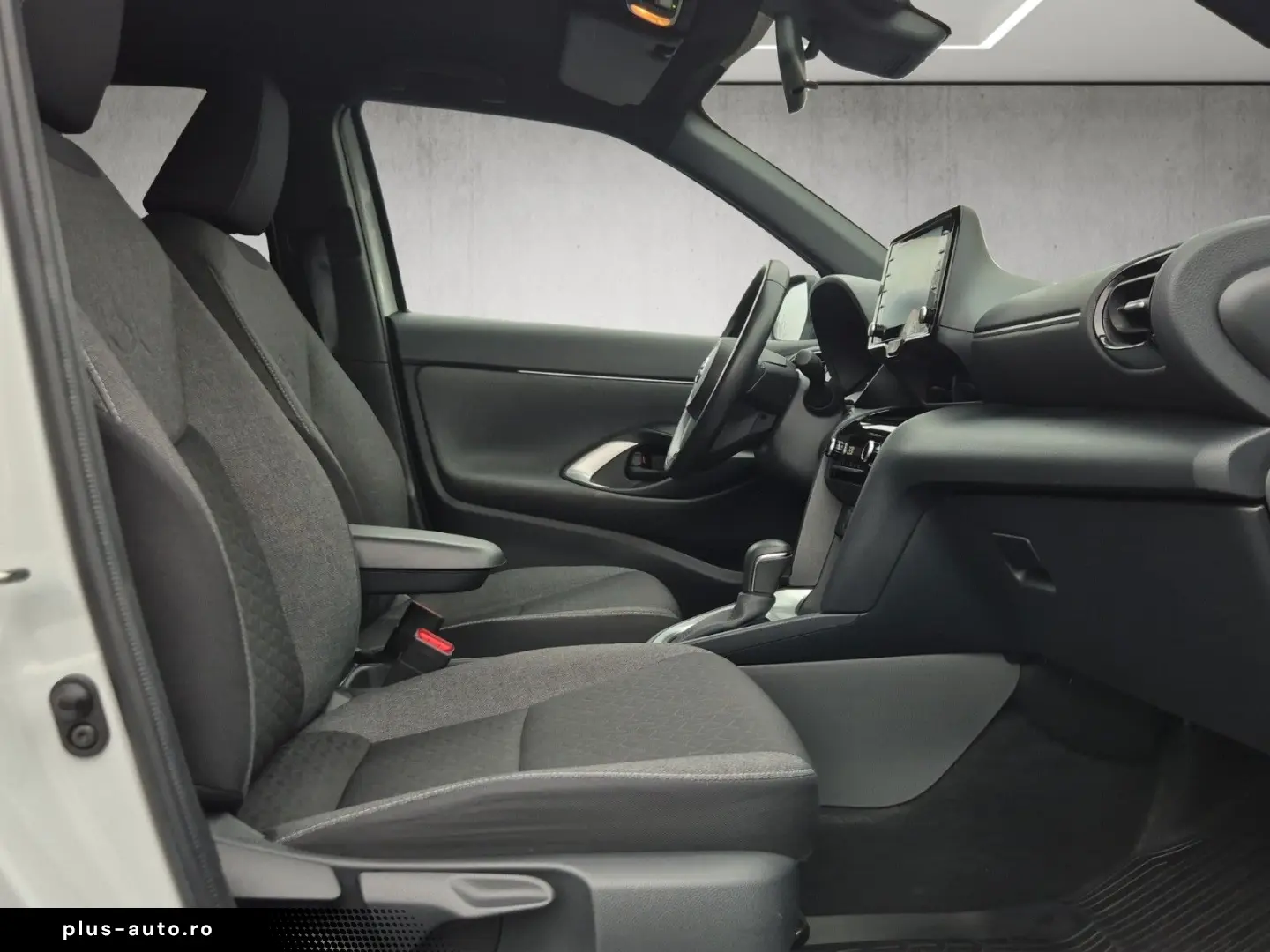 TOYOTA Yaris Cross Hybrid Team D Kamera Carplay LED