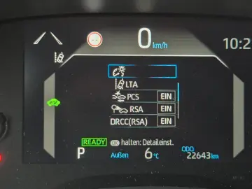 TOYOTA Yaris Cross Hybrid Team D Kamera Carplay LED