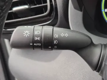 TOYOTA Yaris Cross Hybrid Team D Kamera Carplay LED