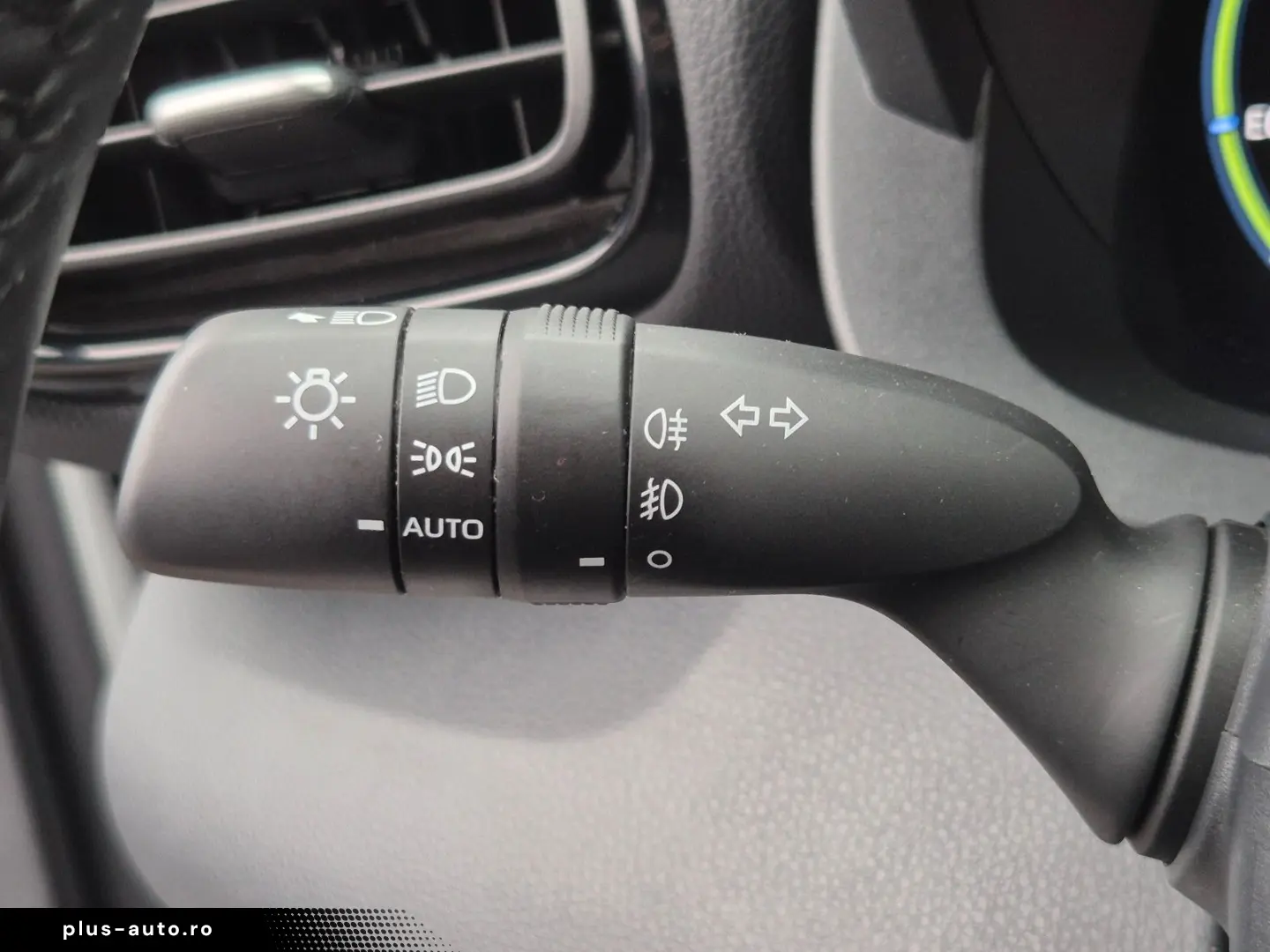 TOYOTA Yaris Cross Hybrid Team D Kamera Carplay LED