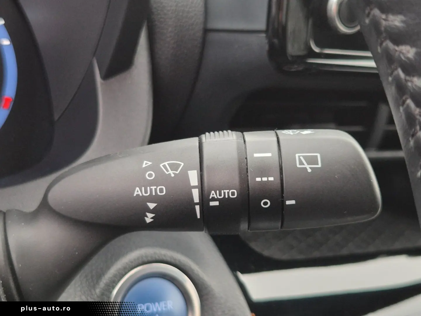 TOYOTA Yaris Cross Hybrid Team D Kamera Carplay LED