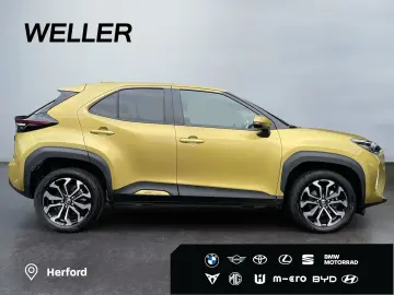 TOYOTA Yaris Cross Hybrid 1.5 Team D  Navi hzb Front SH