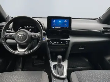 TOYOTA Yaris Cross Hybrid 1.5 Team D  Navi hzb Front SH