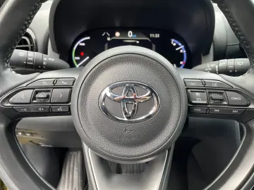 TOYOTA Yaris Cross Hybrid 1.5 Team D  Navi hzb Front SH