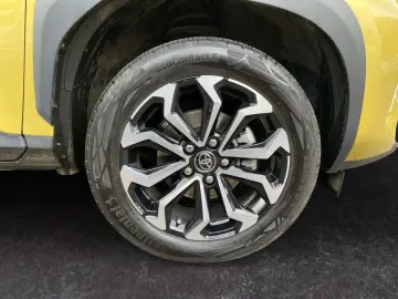 TOYOTA Yaris Cross Hybrid 1.5 Team D  Navi hzb Front SH